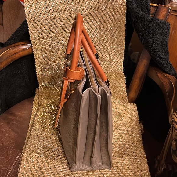 Valentina Genuine Pebble textured Leather taupe/tan color Made n Italy - Picture 9 of 10